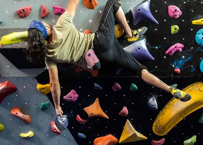 Vertigo Climbing 3* Urubamba